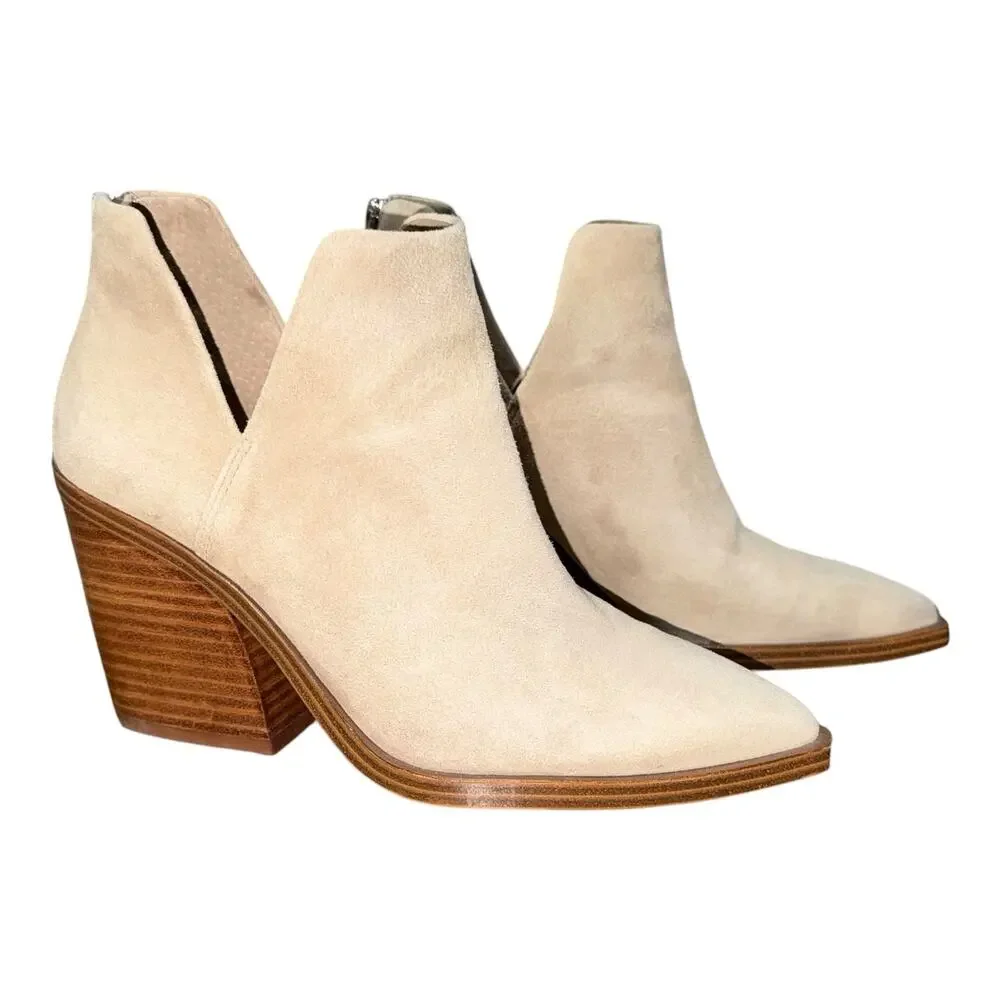 Vince Camuto Gigieta Suede V Cut Ankle Bootie Block Heel, Size 7 NWOT